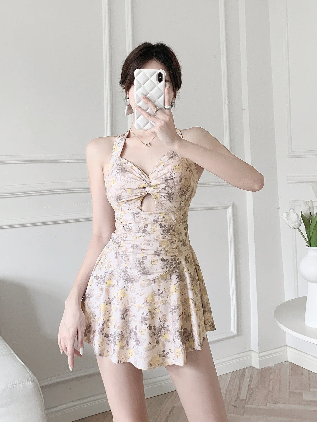 Women's Fashion